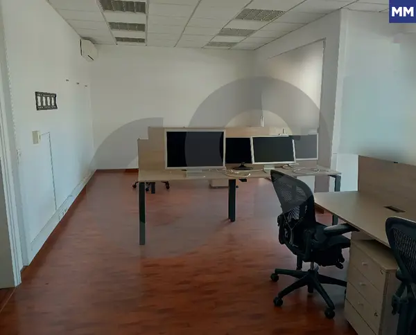 Spacious Layout,Apartment or Office,achrafieh