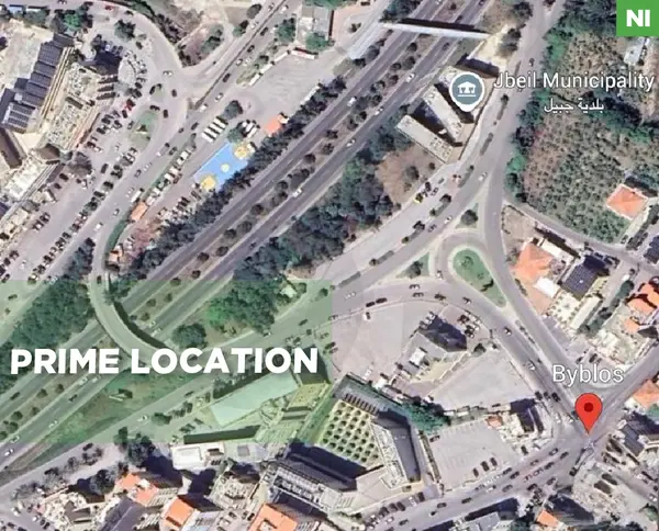 directly on the highway, prime area, jbeil
