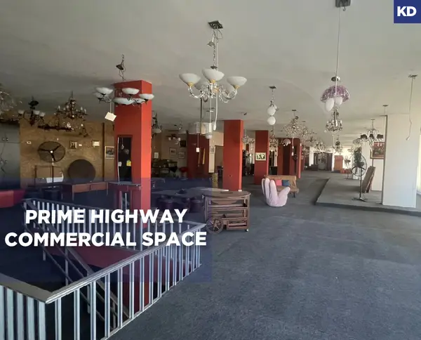 Prime 3-Floor Commercial Showroom with Sea View & Office Level