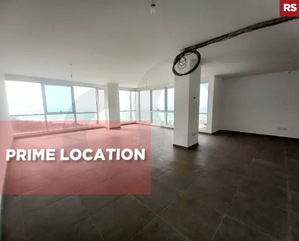 3 underground parking spaces, 24/7 security, jbeil