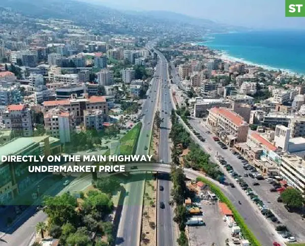 on the main highway, undermarket price, Bouar