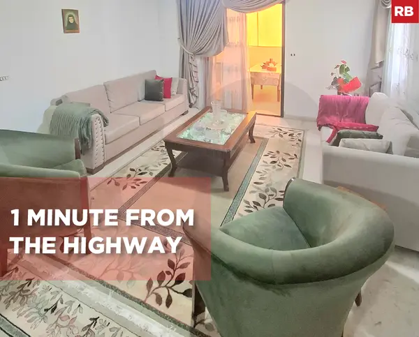 1 minute from the highway , Amchit