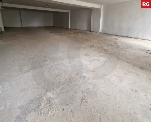 Warehouse located , Prime and quiet area of Amchit