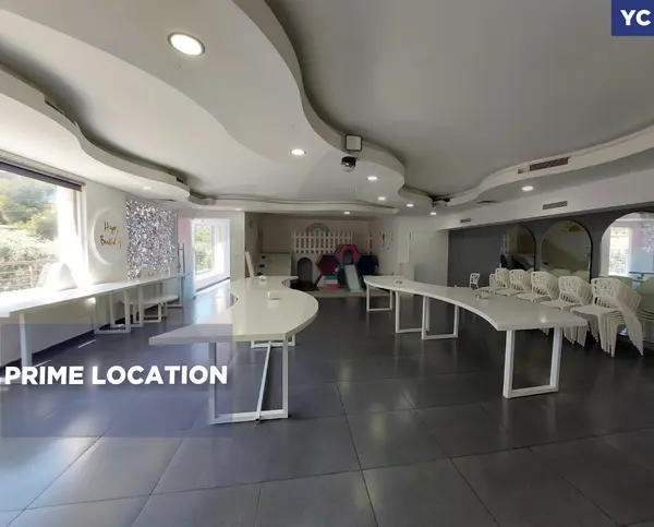RENTAL SHOP/strategic location/Jbeil / one minute away from the highway