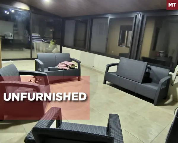 unfurnished -spacious - cozy living room -Zgharta