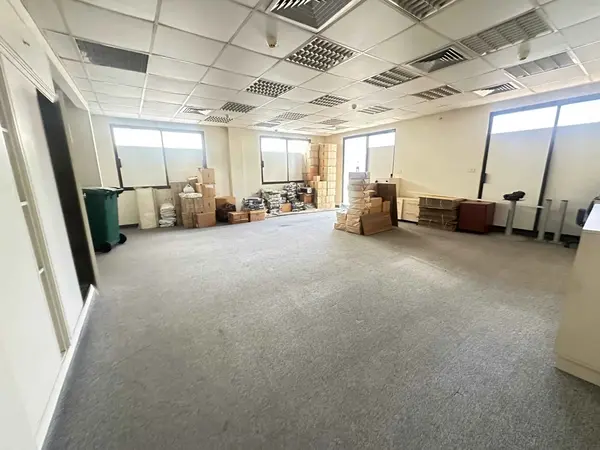 Office for rent in Daoura