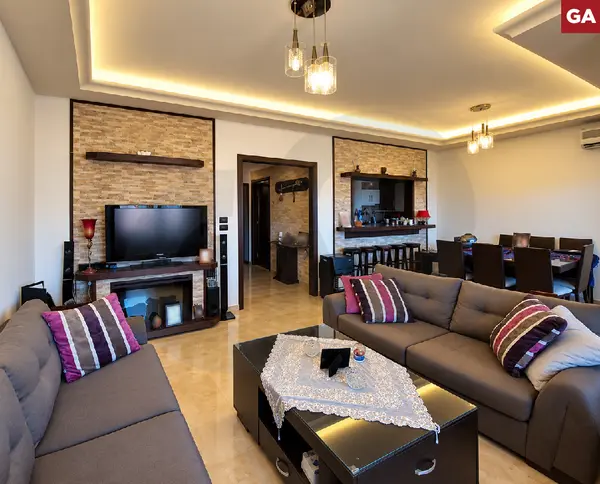 Well maintained building/Partial mountain view/Metn/Mansourieh