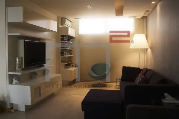 Apartment for Rent in Ain El Mreisse
