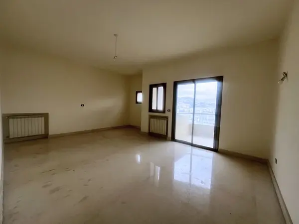 Apartment for Sale in Sioufi