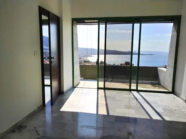 Office for rent in Kfar Hbab, Lebanon
