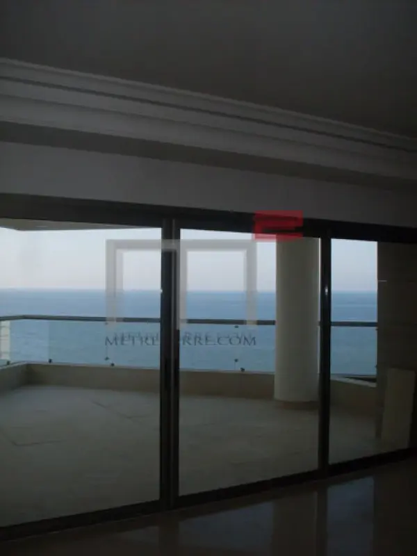 Apartment for Sale in Ain El Mreisse