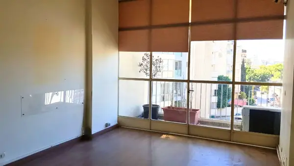 Office for rent in Badaro