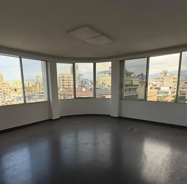 Office for rent in Badaro