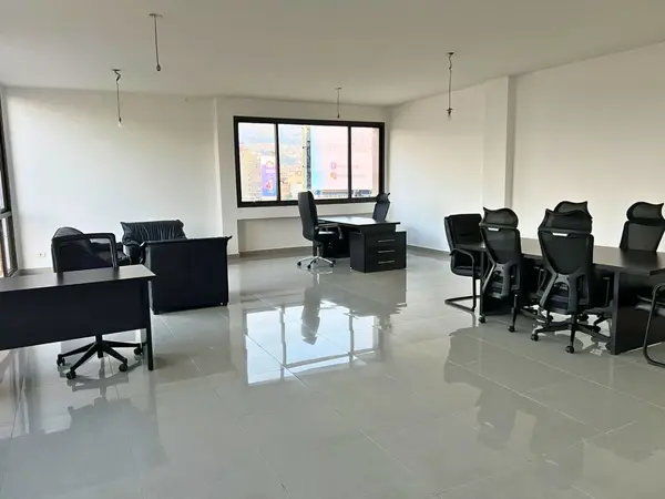 Office for rent in Daoura