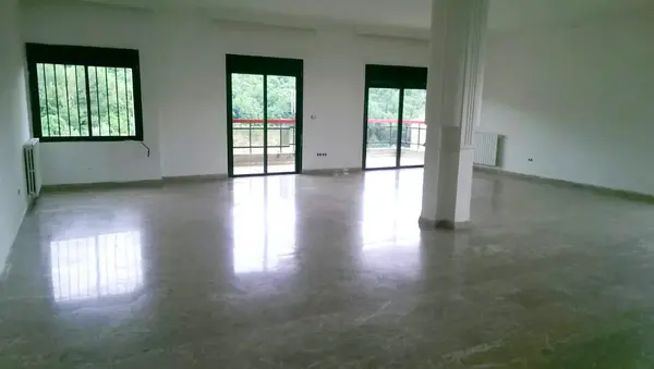 Apartment for Sale in Qornet El Hamra
