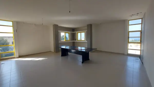 Office for Sale in Aamchit