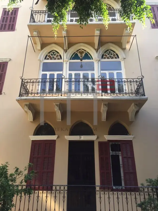 Building for Sale in Furn El Hayek