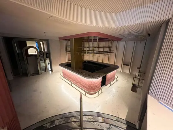 Restaurant for rent in Saifi Village