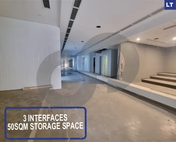 400 sqm showroom located in Achrafieh