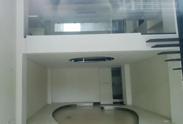 Shop with Mezzanine for Rent in Mar Mikhael