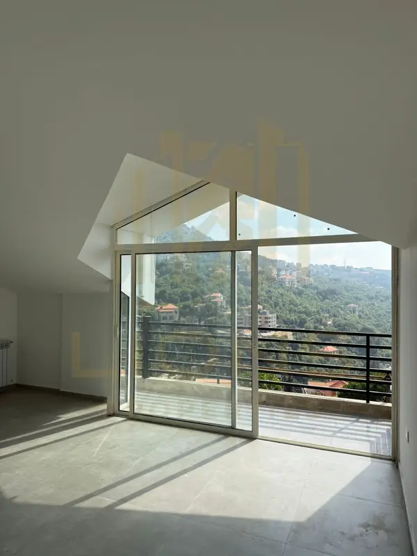 Metn, Bet Chabeb Duplex Apartment for	Sale	270 m2