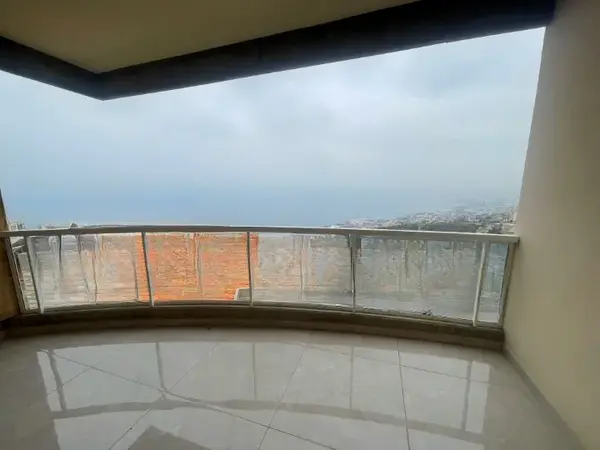 Spacious Apartment for Sale – Halat