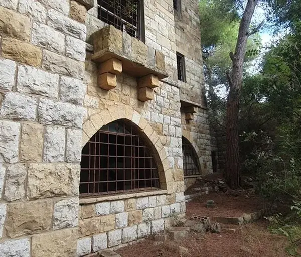 Land & Old Authentic House For Sale – Beit Mery