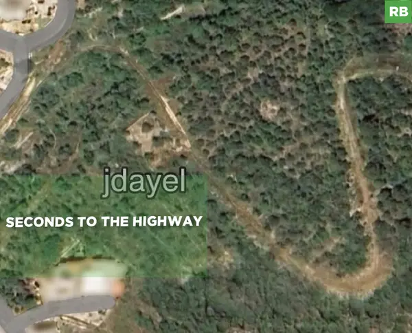 Land/Seconds to the highway/Easy and convenient access/JEDDAYEL-JBEIL