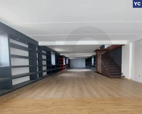 Showroom/Aamchit, Jbeil / easy access