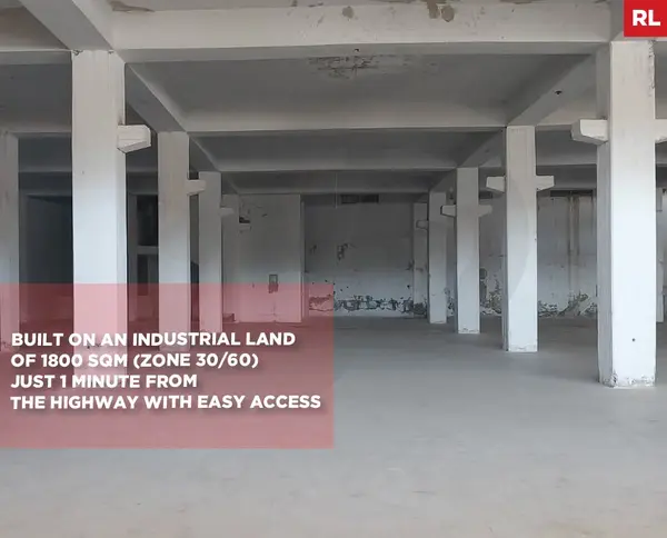A 1,250 sqm warehouse with a 6.2-meter ceiling height
