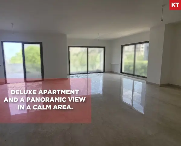 Deluxe Apartment with Panoramic View in Mtayleb