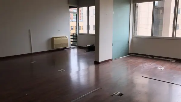 Office for rent in Badaro