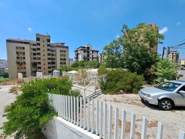 Land for Rent in Horch Tabet