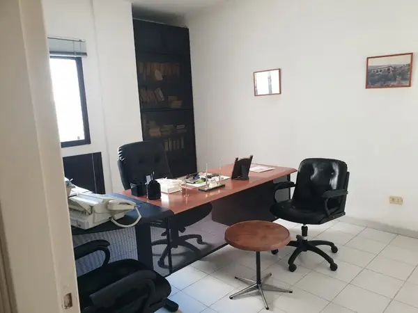 Office for rent in Baouchriyeh