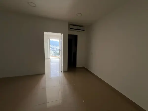 Office for rent in Adma w Dafnah