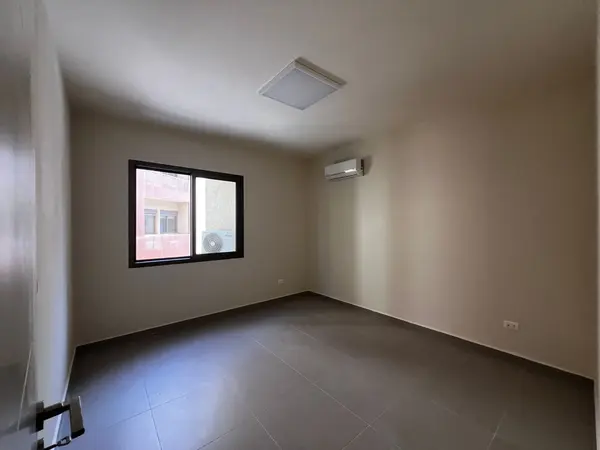 Office for rent in Hadath