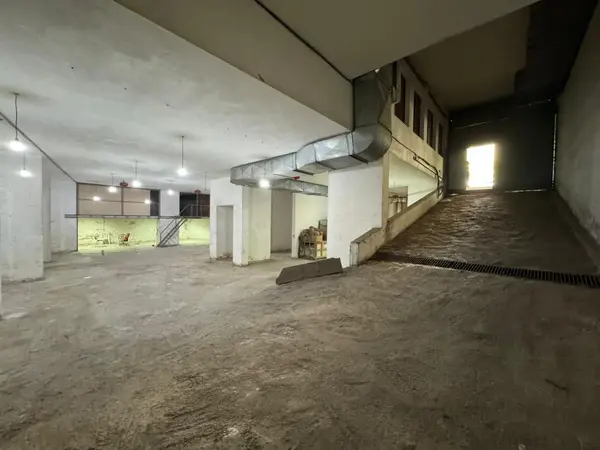 Warehouse for rent in Hazmieh