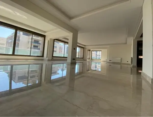 Ramlet al-Baida – Apartment for Rent