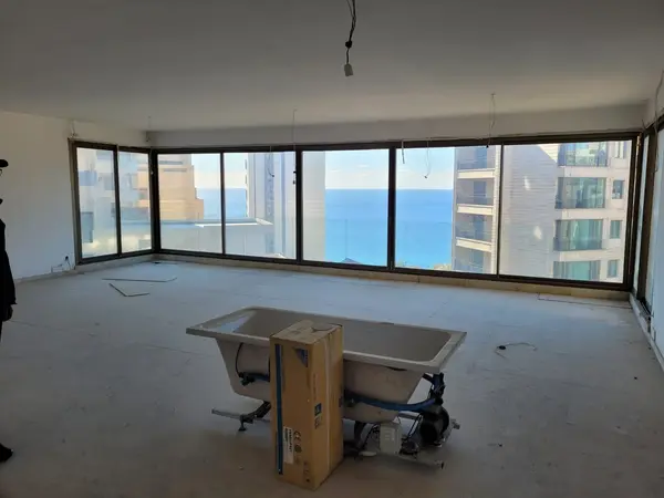 Luxury Apartment for Sale – Raoucheh, Beirut