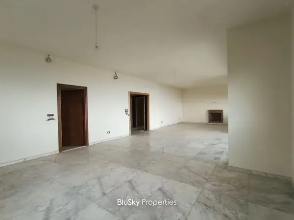 Apartment 330m² Sea View for Sale in Adma