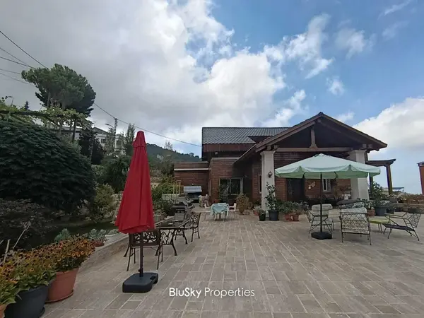 Villa 650m² Garden for Sale in Al Hosayn
