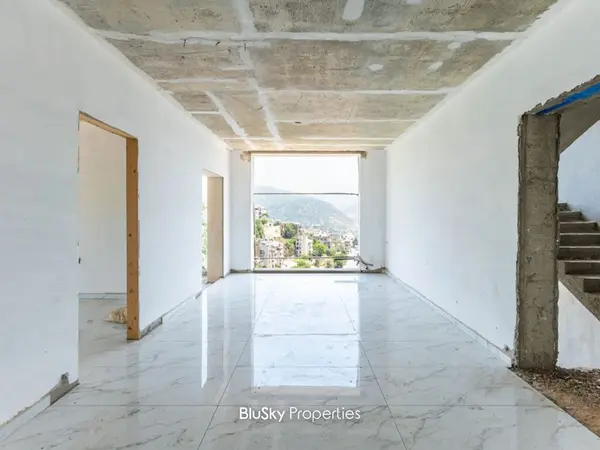Apartment 139m² with Mountain View for Sale in Ajaltoun