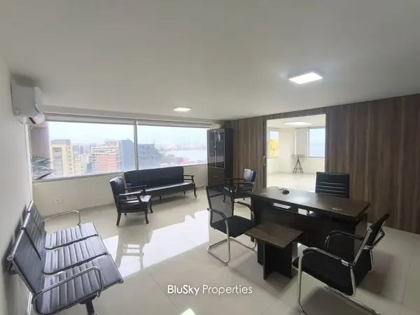 Office 130m² for Rent in Antelias
