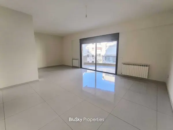 Apartment 200m² Terrace for Sale in Antelias