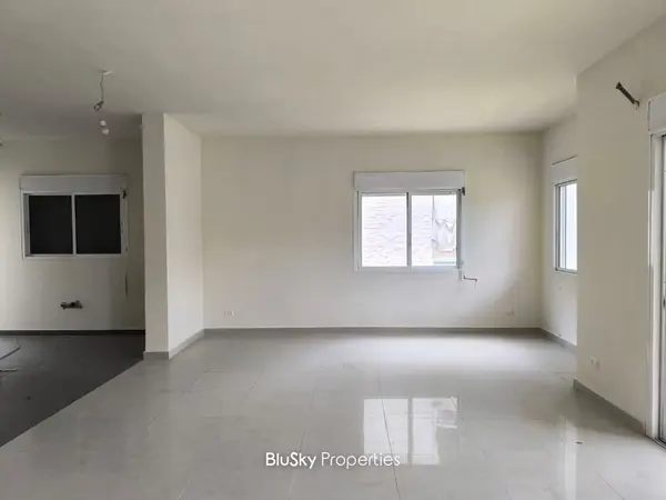 Apartment 230m² Balcony for Sale in Antelias