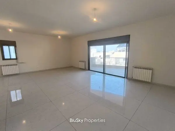 Duplex 350m² Terrace for Sale in Antelias