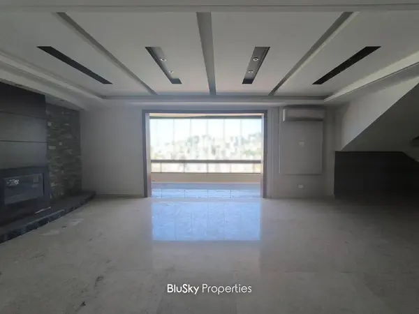Duplex 360m² Balcony for Sale in Antelias