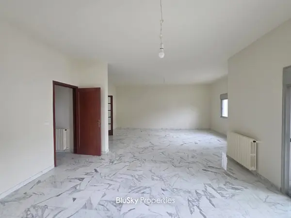 Apartment 250m² for Rent in Ain Saadeh