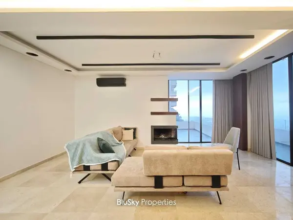 Apartment 270m² with Terrace for Sale in Ain Saadeh