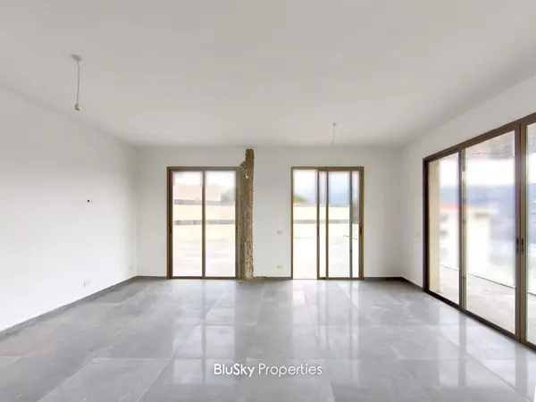 Apartment 130m² with Terrace for Sale in Baabdat